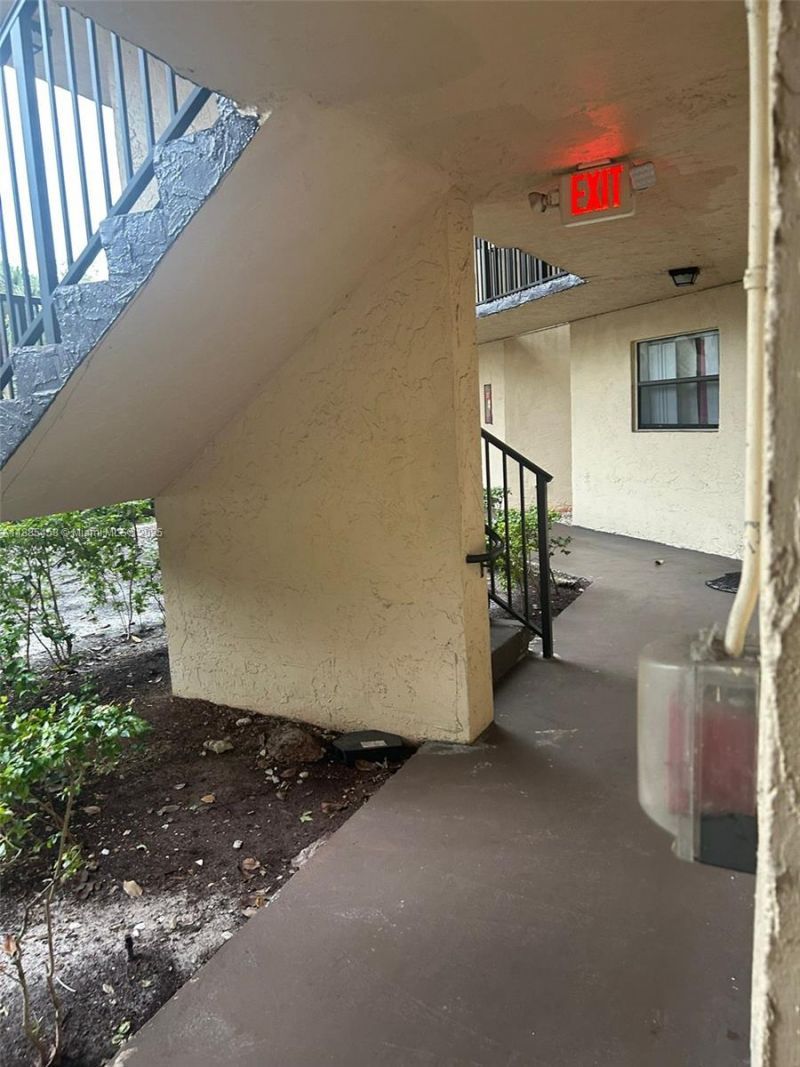 6555 W Broward Blvd, Unit 104, Plantation, FL 33317 Photo