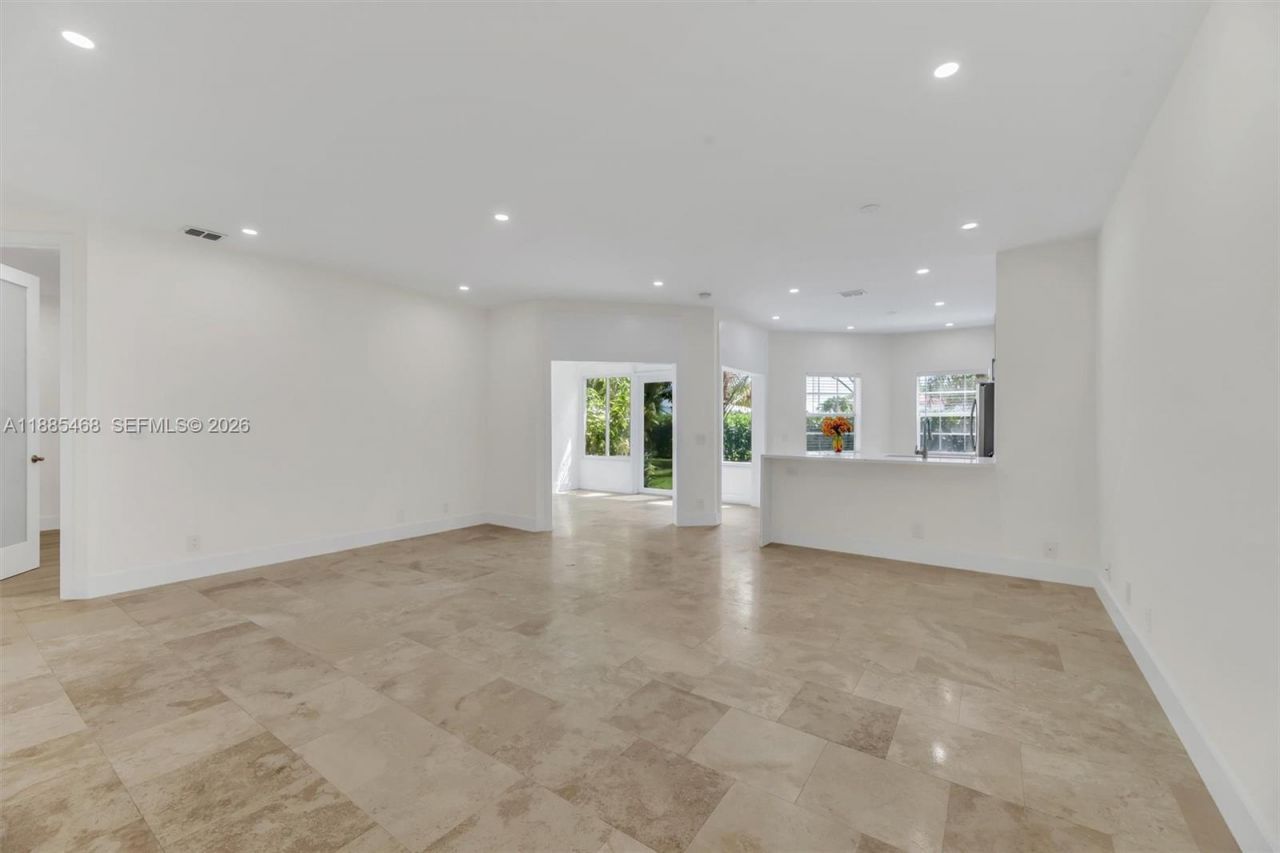 6538 Via Regina, Unit 9, Boca Raton, FL 33433 Photo