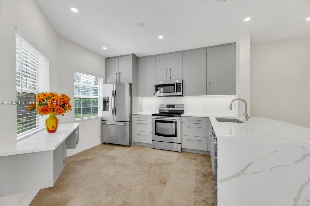 6538 Via Regina, Unit 9, Boca Raton, FL 33433 Photo