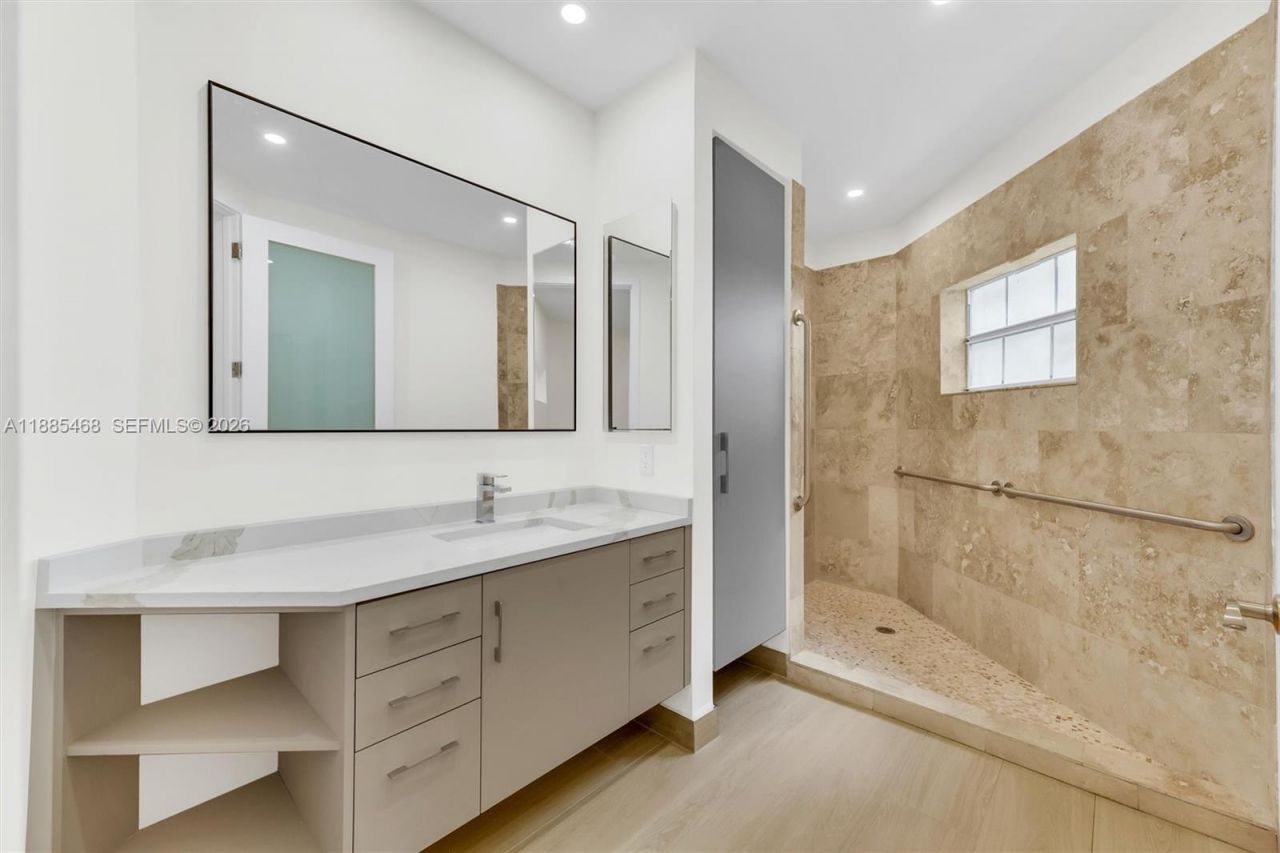 6538 Via Regina, Unit 9, Boca Raton, FL 33433 Photo