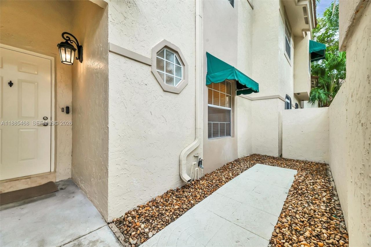 6538 Via Regina, Unit 9, Boca Raton, FL 33433 Photo