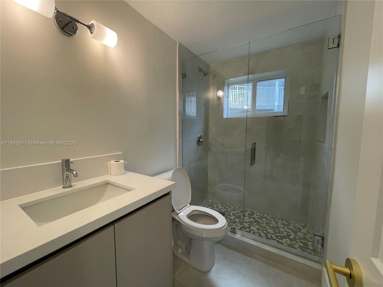 462 Golden Isles Dr, Unit 211, Hallandale Beach, FL 33009 Photo