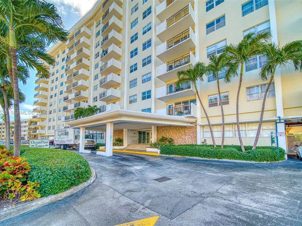 401 Golden Isles Dr, Unit 908, Hallandale Beach, FL 33009