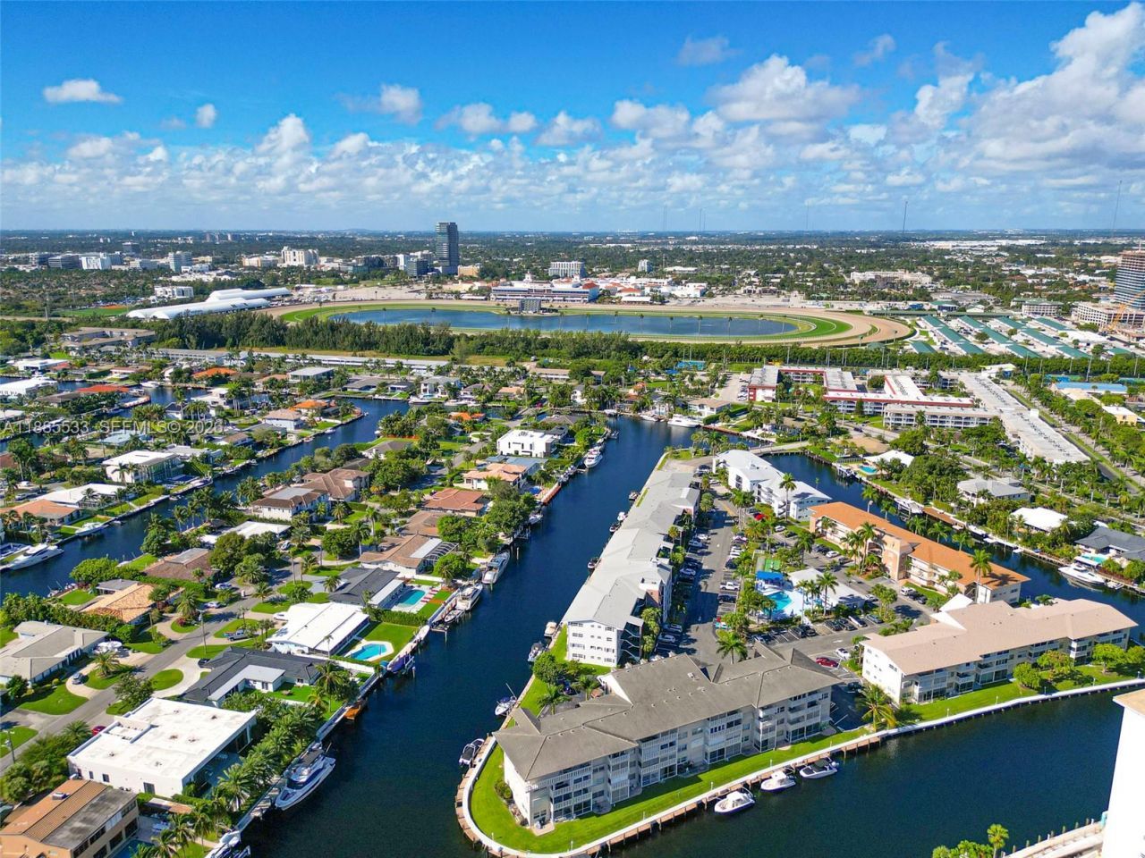 401 Golden Isles Dr, Unit 908, Hallandale Beach, FL 33009 Photo