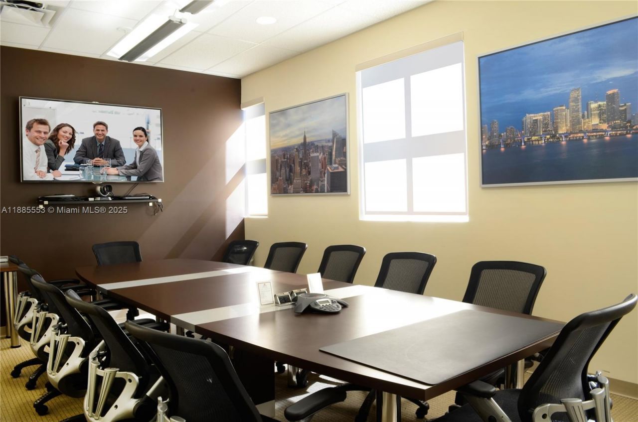 15800 Pines Blvd, Unit 327, Pembroke Pines, FL 33027 Photo