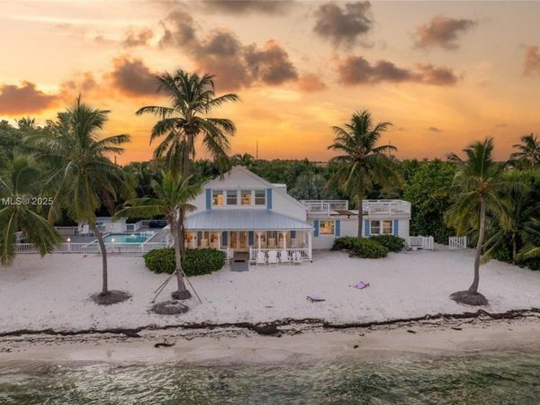 109 Columbus Dr, Islamorada, FL 33036