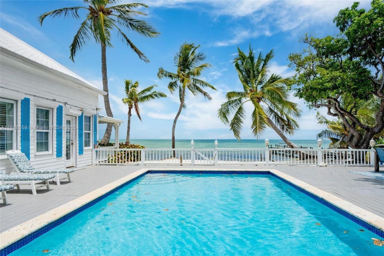 109 Columbus Dr, Islamorada, FL 33036 Photo