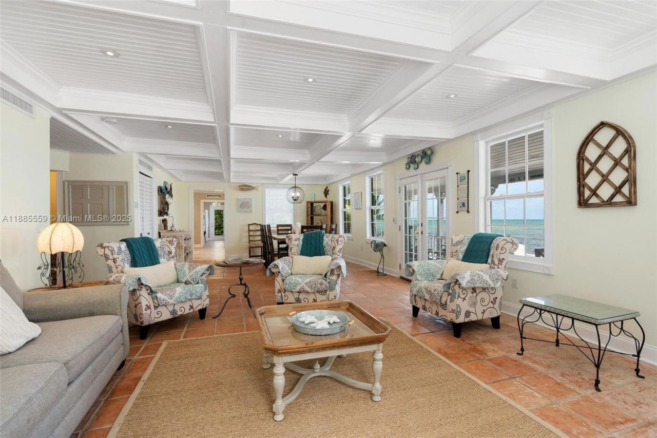 109 Columbus Dr, Islamorada, FL 33036 Photo