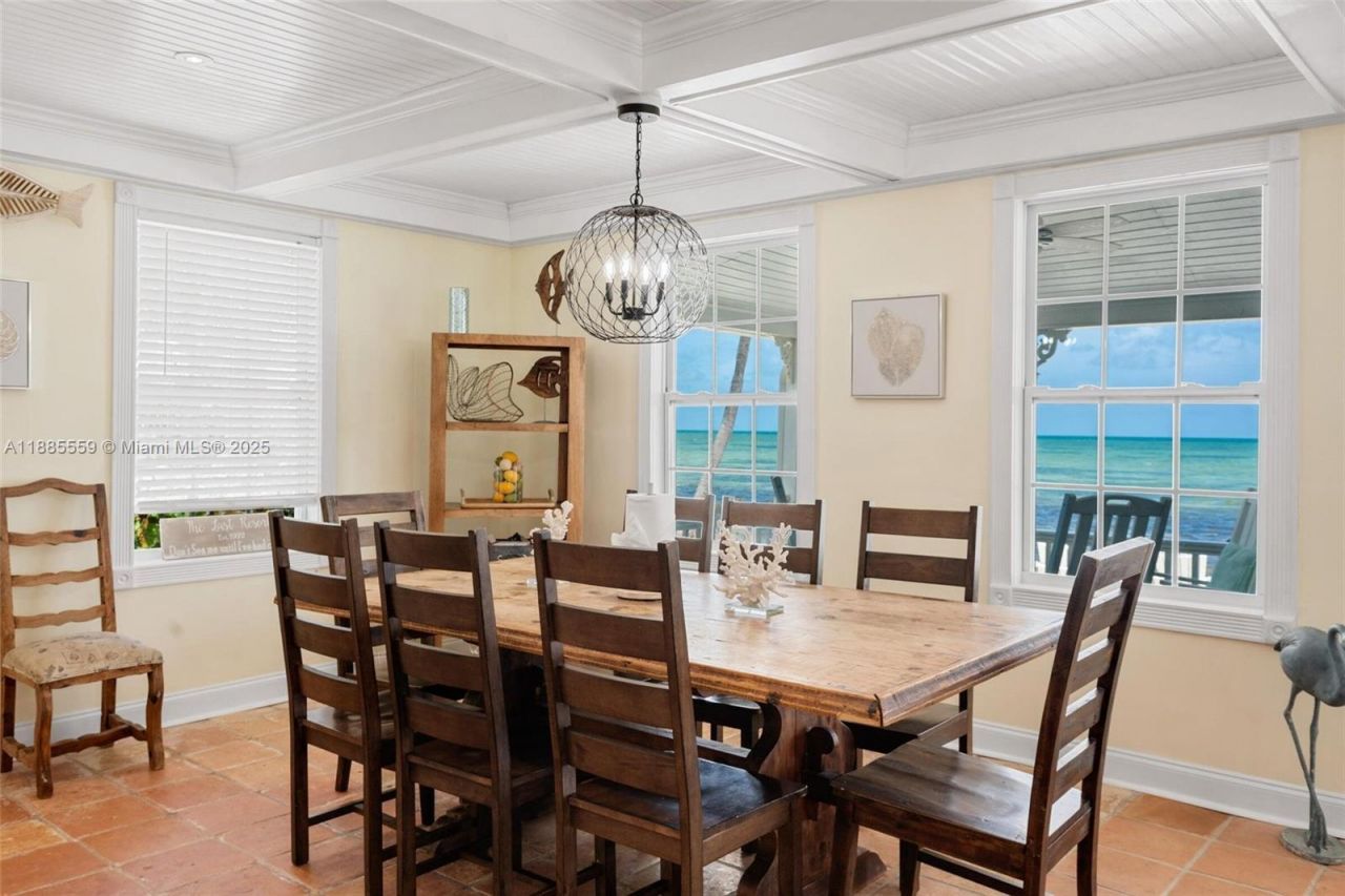 109 Columbus Dr, Islamorada, FL 33036 Photo