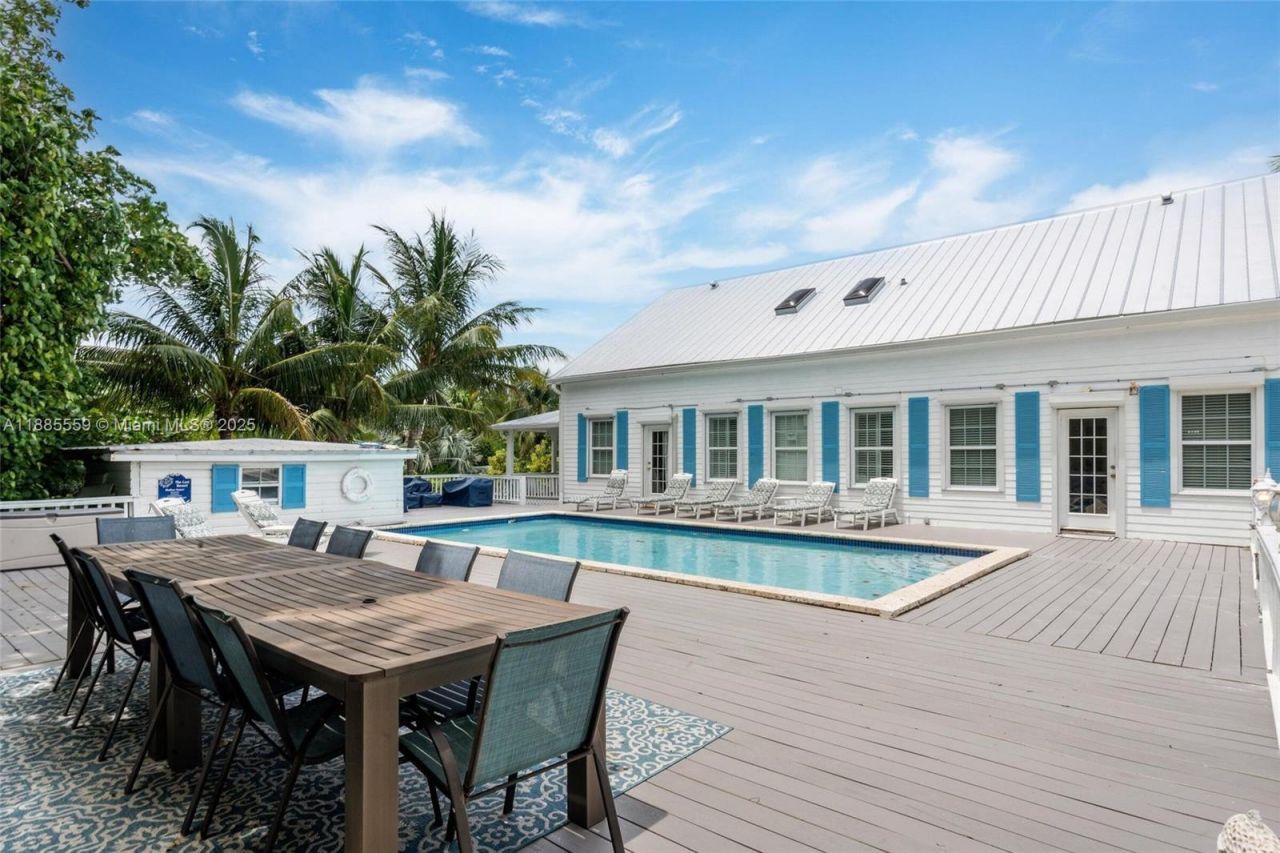 109 Columbus Dr, Islamorada, FL 33036 Photo