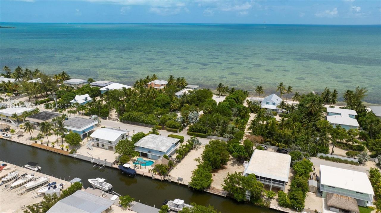 109 Columbus Dr, Islamorada, FL 33036 Photo