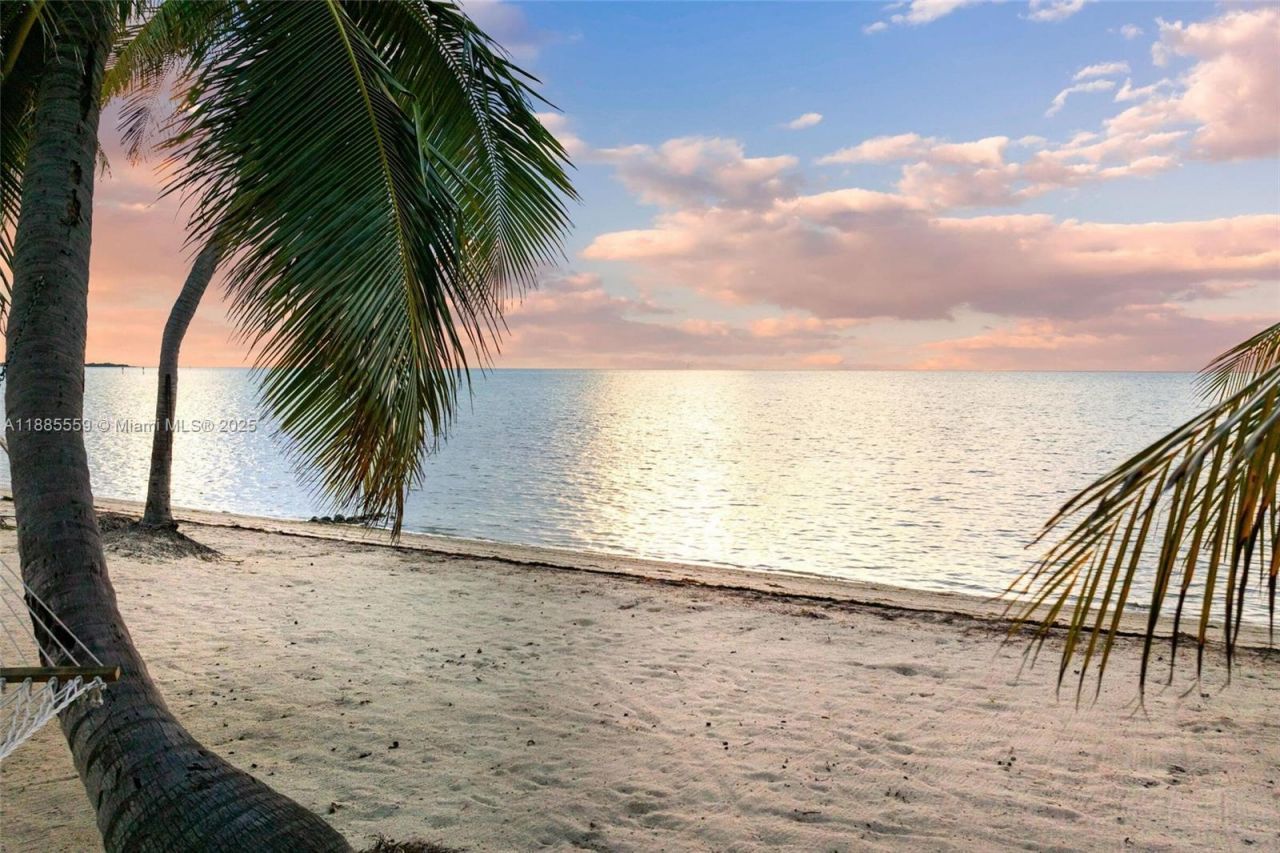 109 Columbus Dr, Islamorada, FL 33036 Photo