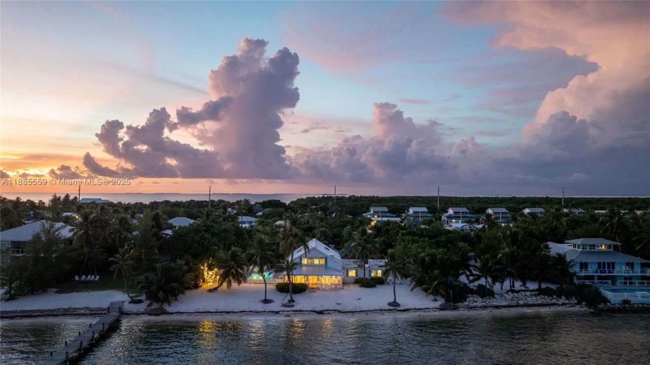 109 Columbus Dr, Islamorada, FL 33036 Photo