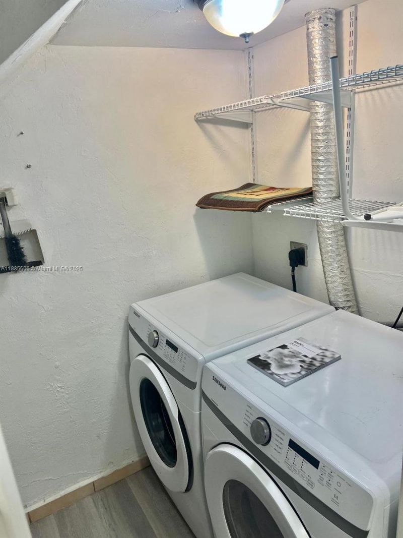 1300 W 53rd St, Unit 18, Hialeah, FL 33012 Photo