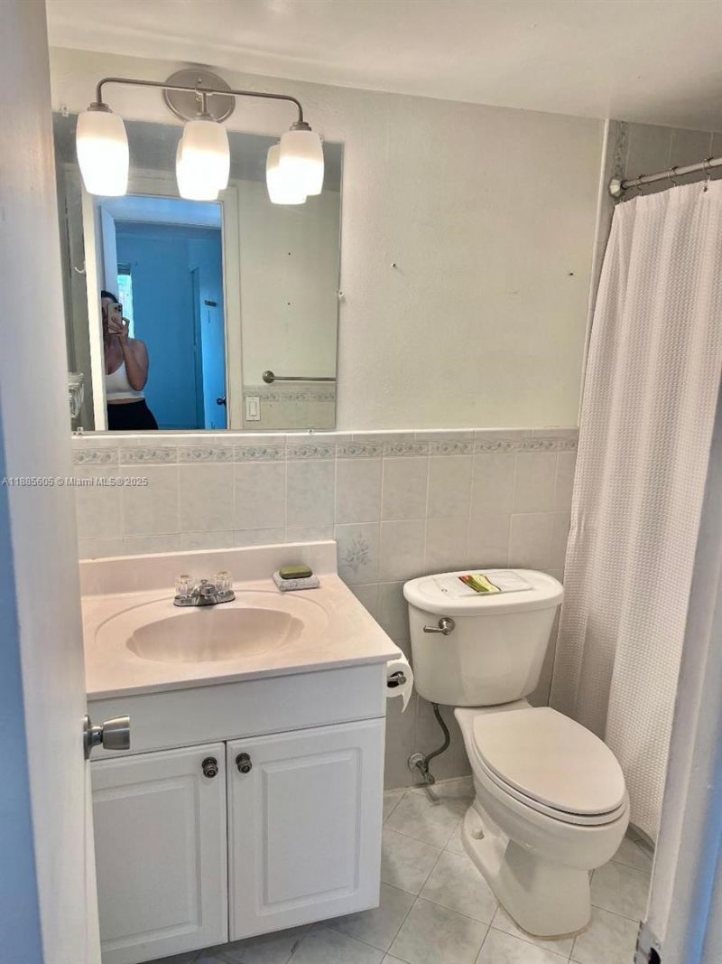 1300 W 53rd St, Unit 18, Hialeah, FL 33012 Photo