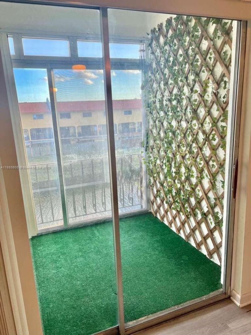 1300 W 53rd St, Unit 18, Hialeah, FL 33012 Photo