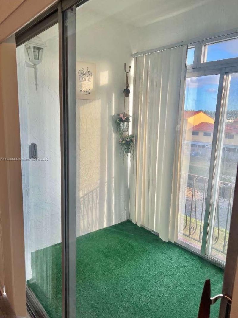 1300 W 53rd St, Unit 18, Hialeah, FL 33012 Photo