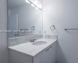234 NE 3rd St, Unit LPH09, Miami, FL 33132 Photo