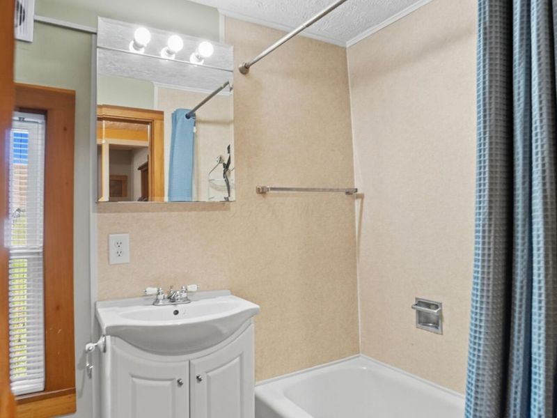 116 E Newell Street, West Liberty, OH 43357 Photo 29