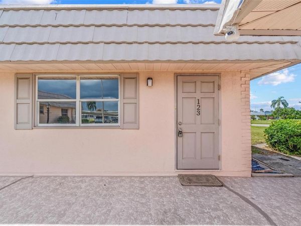 201 BEDFORD TRAIL, Unit 123, SUN CITY CENTER, FL 33573