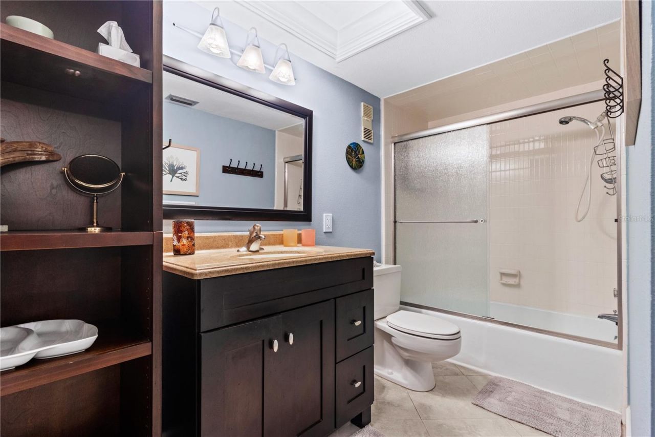 4900 Brittany Drive S, Unit 1512, Saint Petersburg, FL 33715 Photo