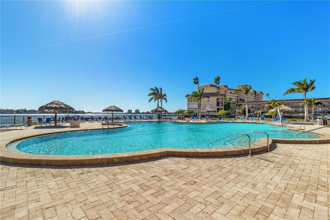 4900 Brittany Drive S, Unit 1512, Saint Petersburg, FL 33715 Photo