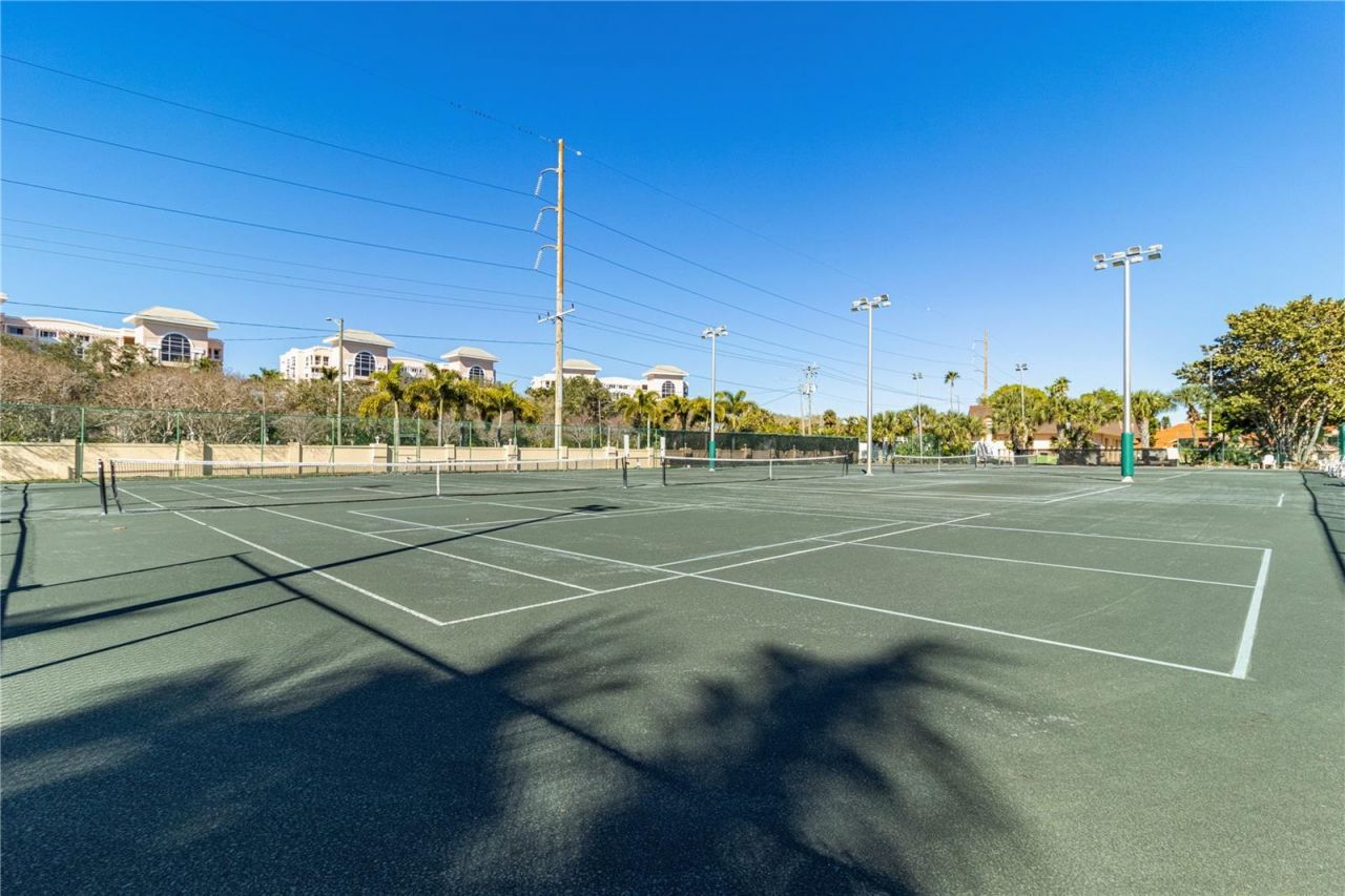 4900 Brittany Drive S, Unit 1512, Saint Petersburg, FL 33715 Photo