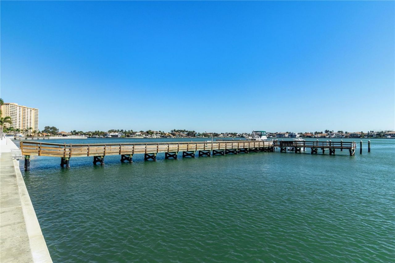 4900 Brittany Drive S, Unit 1512, Saint Petersburg, FL 33715 Photo