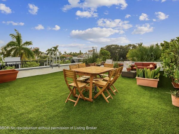 249 Peruvian Avenue, Unit 1822, Palm Beach, FL 33480