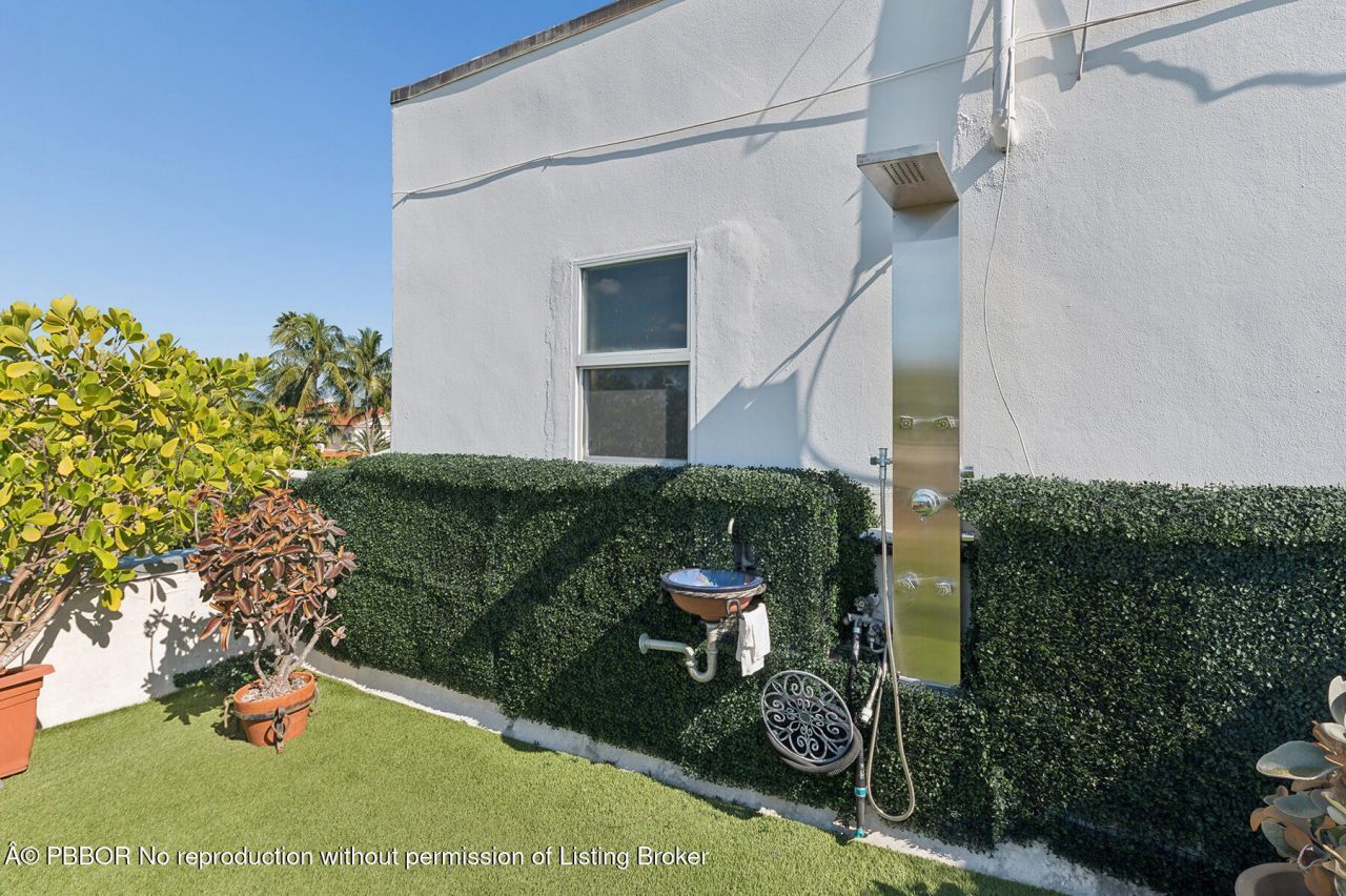 249 Peruvian Avenue, Unit 1822, Palm Beach, FL 33480 Photo