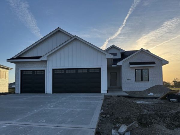 4657 174th Street, Urbandale, IA 50323