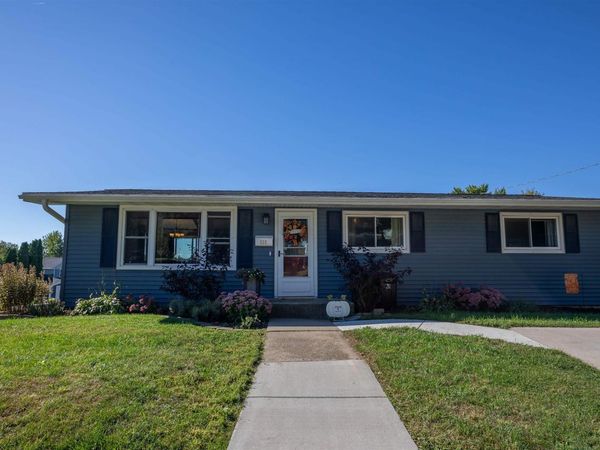 115 E Jewett Street, Dodgeville, WI 53533