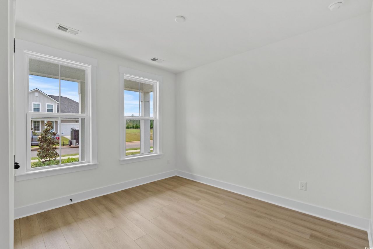 424 Joseph St Photo 22