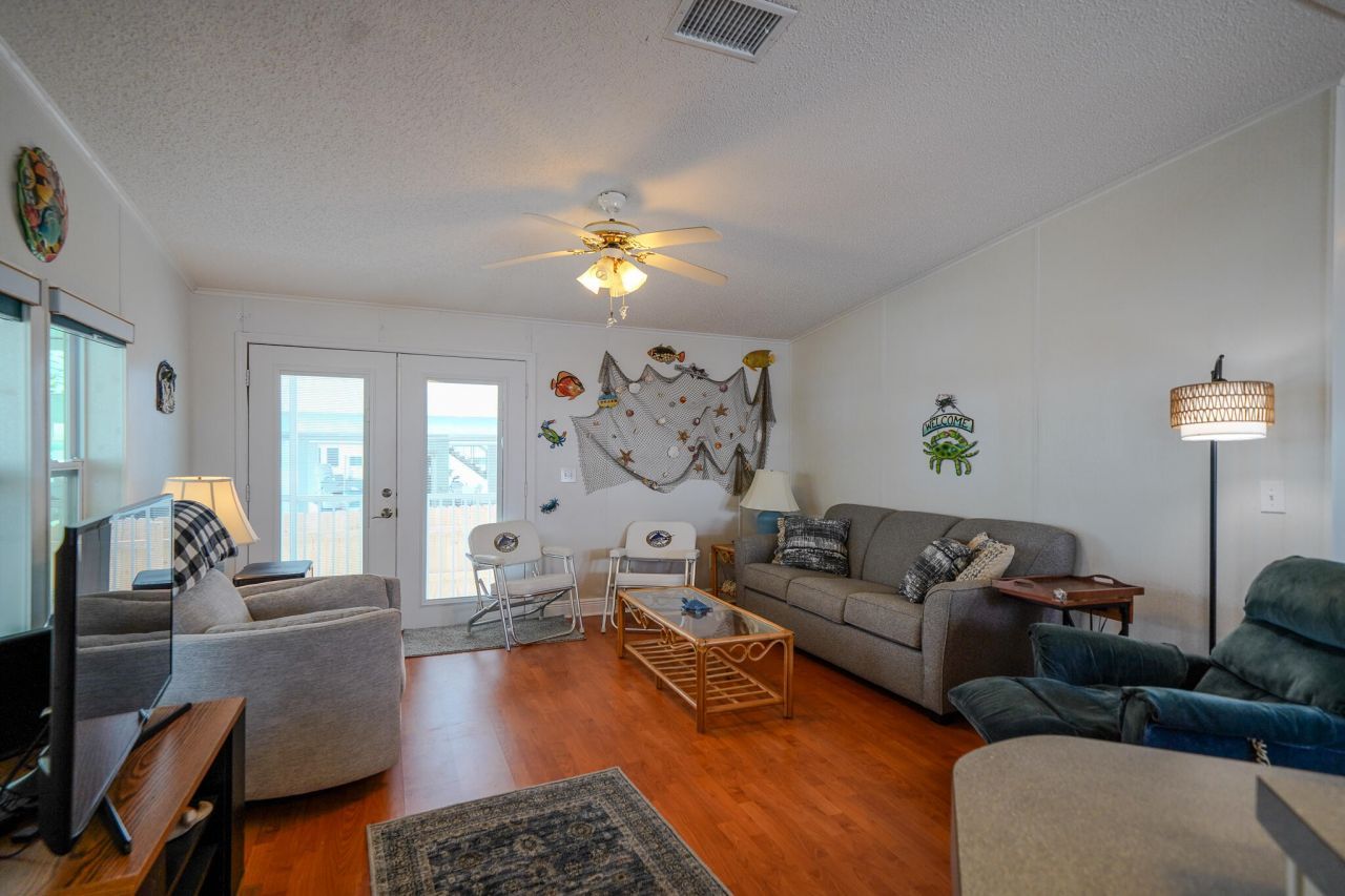 185 W Avenue A, Key Largo, FL 33037 Photo