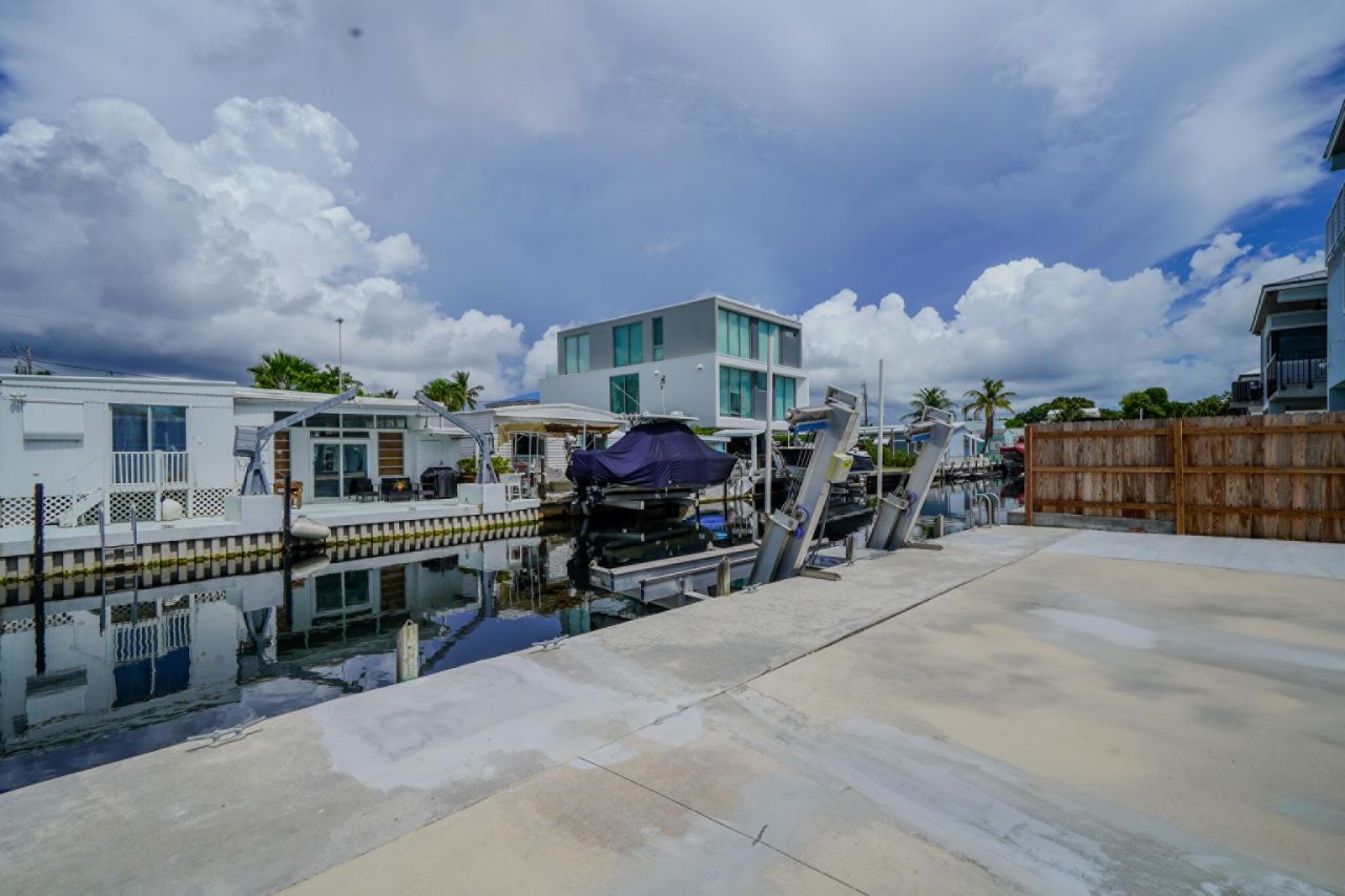 185 W Avenue A, Key Largo, FL 33037 Photo