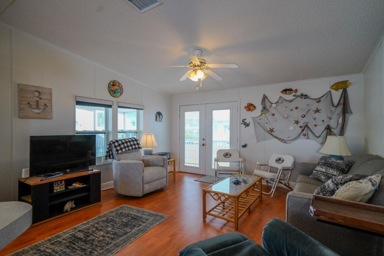 185 W Avenue A, Key Largo, FL 33037 Photo