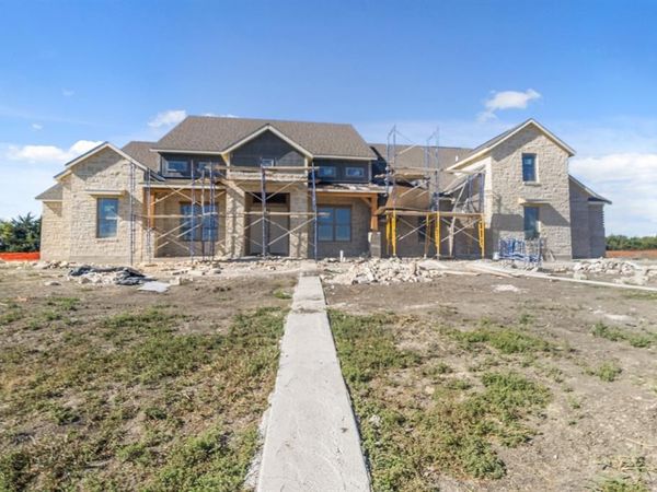 305 Chapel View Court, Heath, TX 75032