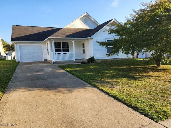 2954 Megan Circle, Youngstown, OH 44505