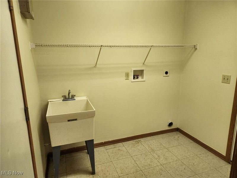 2954 Megan Circle, Youngstown, OH 44505 Photo 19