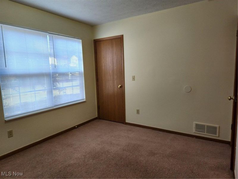 2954 Megan Circle, Youngstown, OH 44505 Photo 8