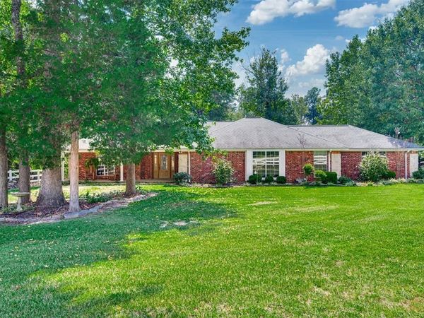 3269 An County Road 153, Palestine, TX 75801