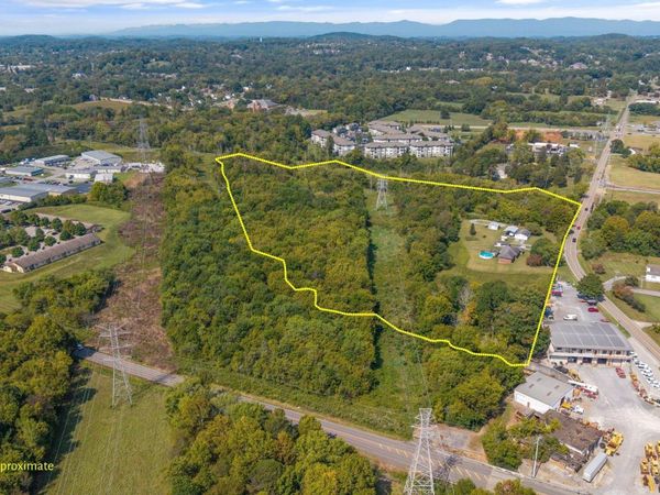 7405 Central Ave Pike, Powell, TN 37849