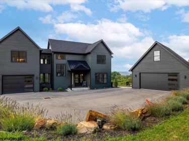 107 Oak Hill Lane, Morgantown, WV 26508