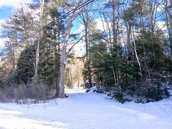 373 Calef Highway, Lee, NH 03861
