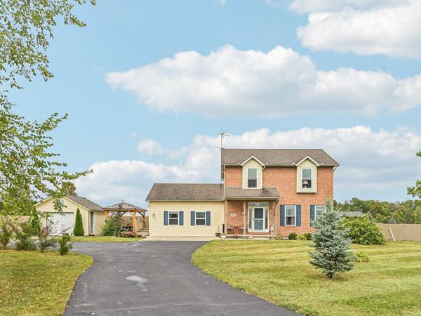 1262 N Heck Hill Road, Saint Paris, OH 43072
