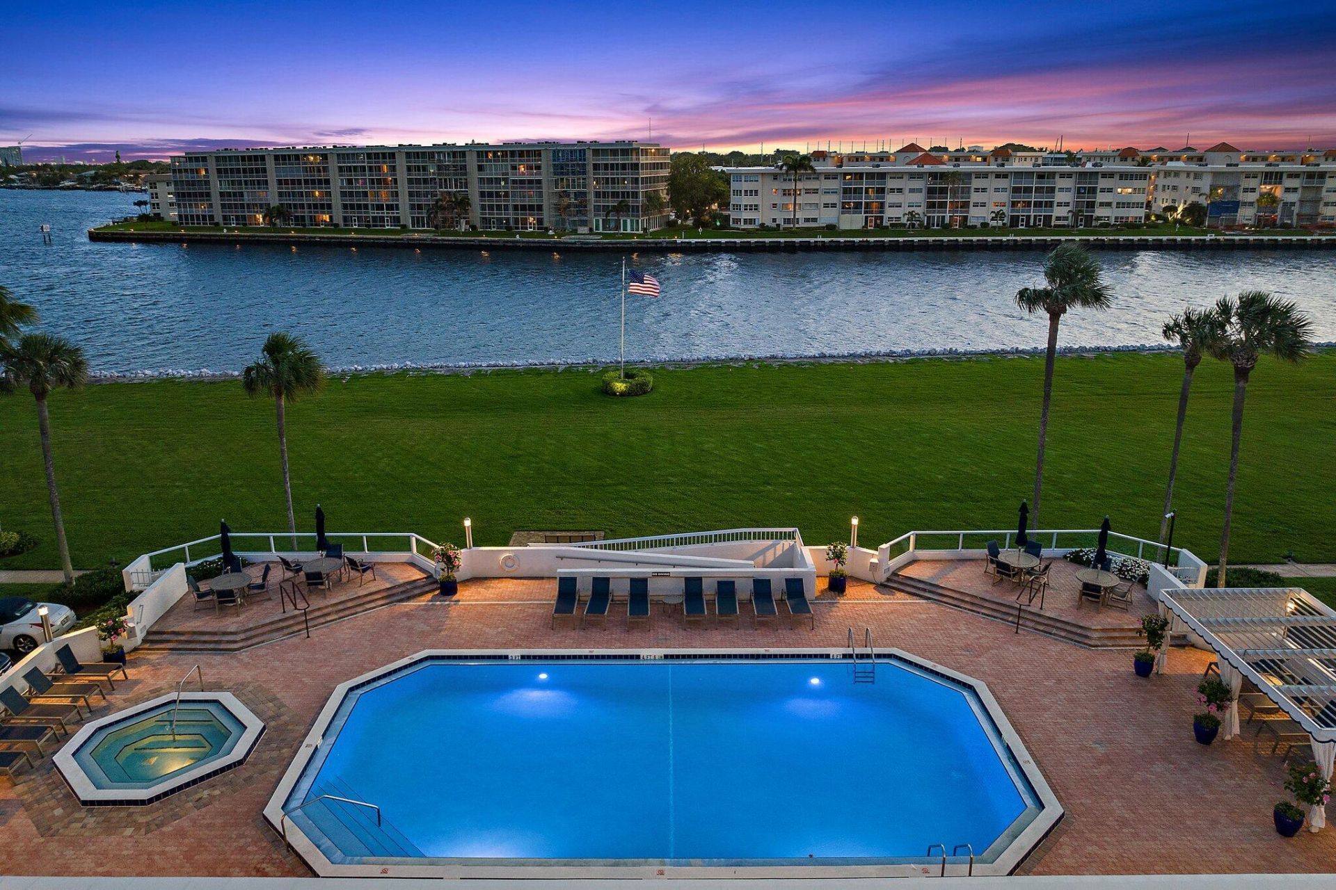 123 Lakeshore Drive, Unit 143, North Palm Beach, FL 33408 Photo