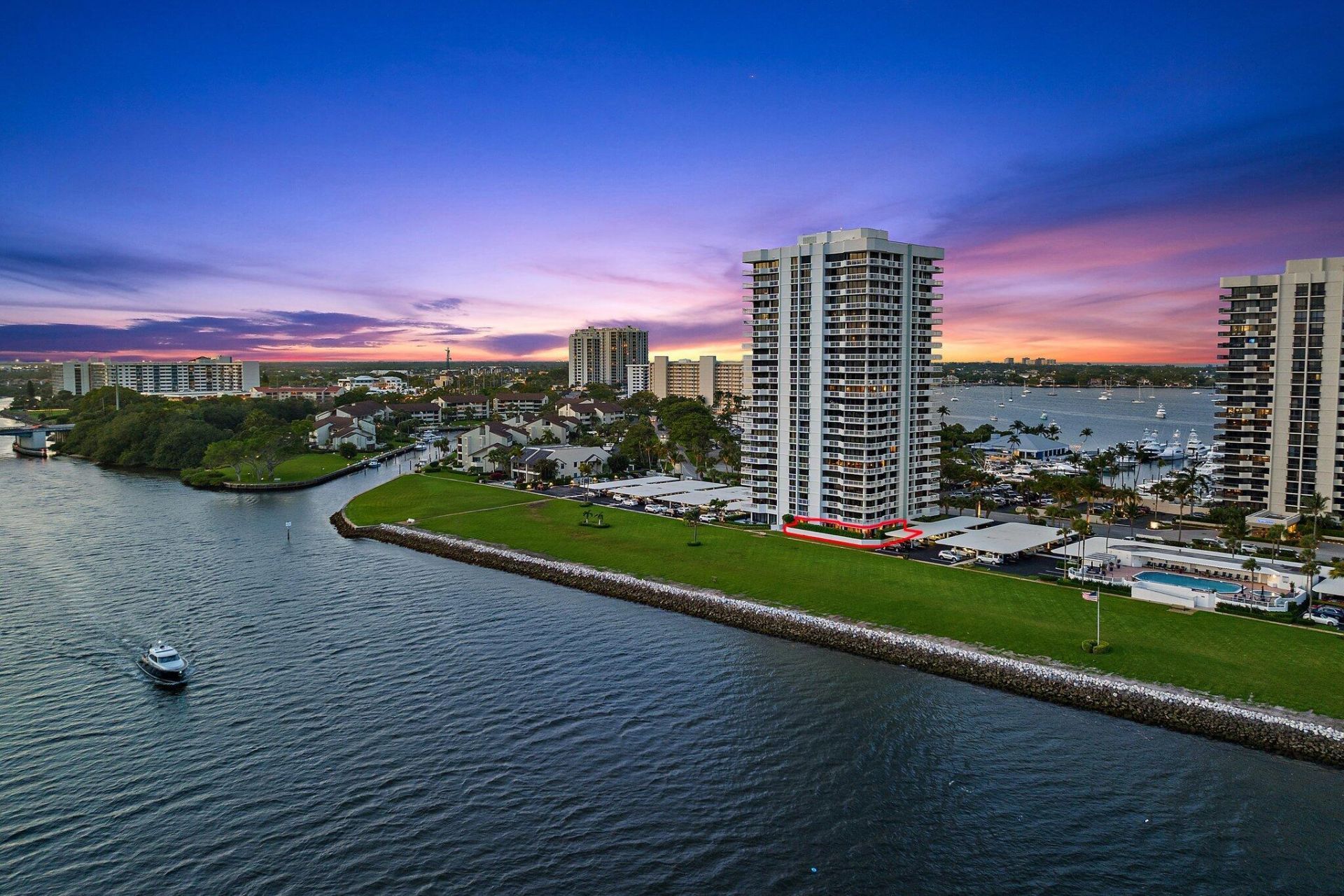 123 Lakeshore Drive, Unit 143, North Palm Beach, FL 33408 Photo