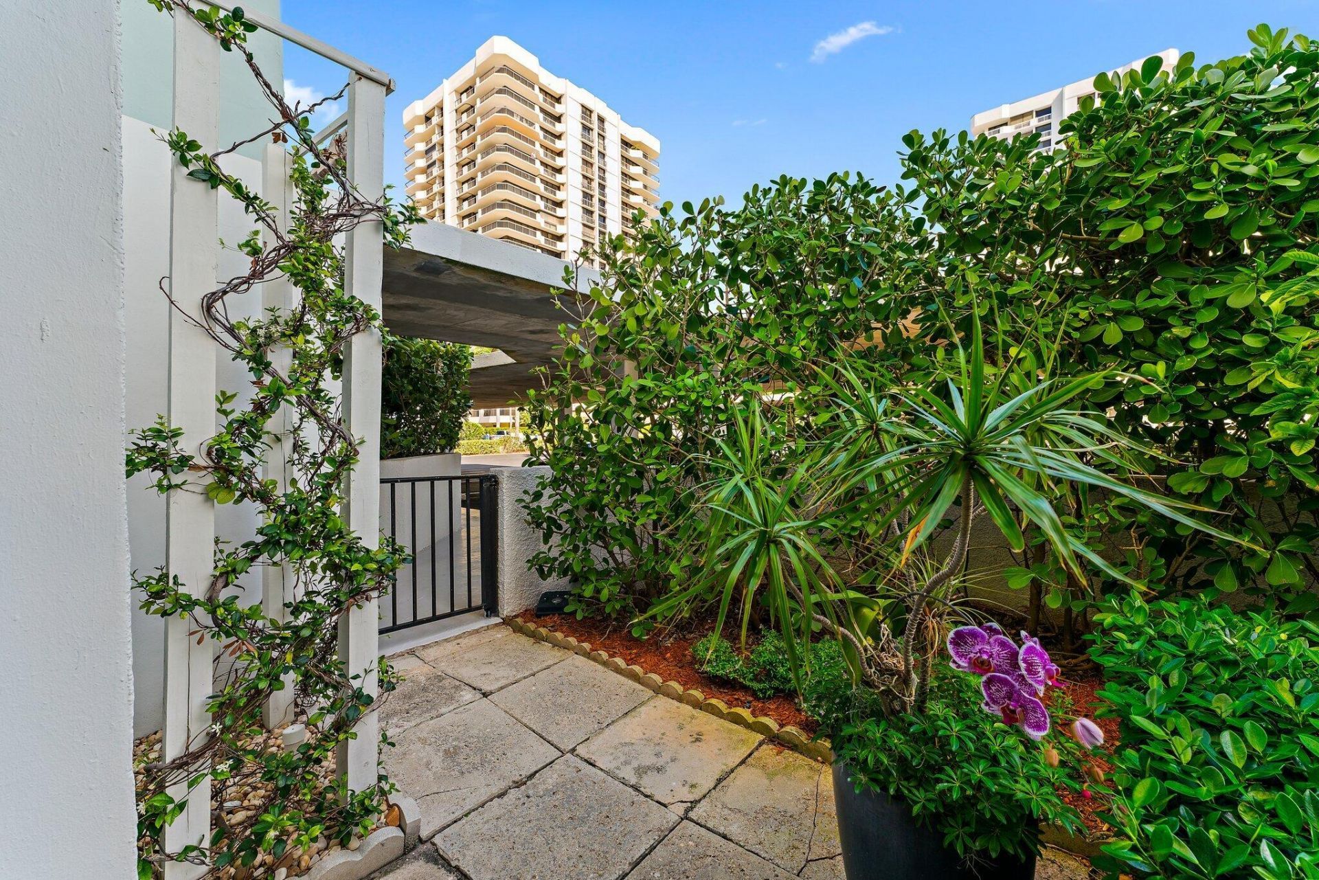 123 Lakeshore Drive, Unit 143, North Palm Beach, FL 33408 Photo