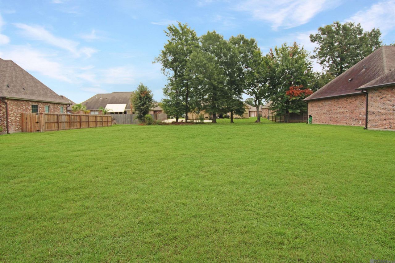 13100 Oakbourne Ave, Geismar, LA 70734 Main Photo