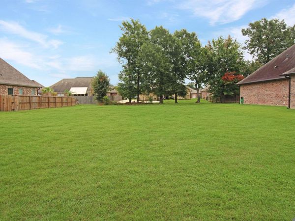 13100 Oakbourne Ave, Geismar, LA 70734